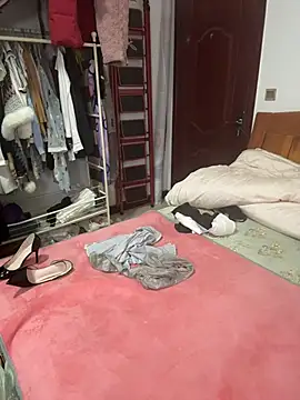 Snapshot of Liqinqin chatting on November 17, 2025, 5:06 pm Liqinqin online show from November 17, 2025, 5:06 pm