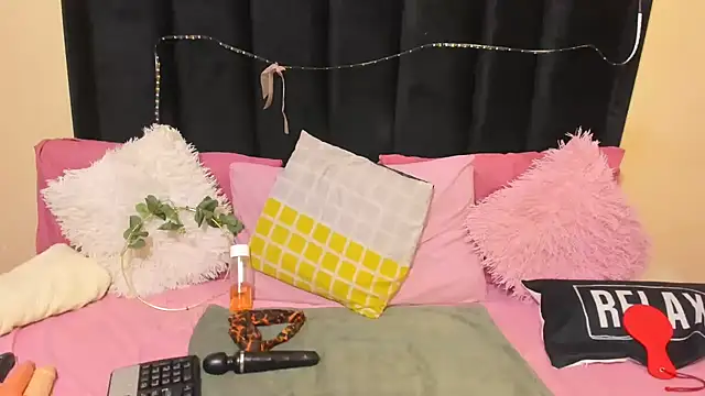 Snapshot of AmazingDarkDoll chatting on February 23, 2026, 5:46 pm AmazingDarkDoll online show from February 23, 2026, 5:46 pm