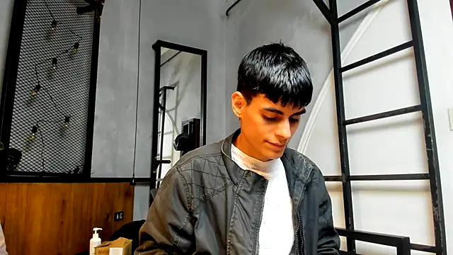 Dani mc1 online show from October 21, 2025, 11:31 am