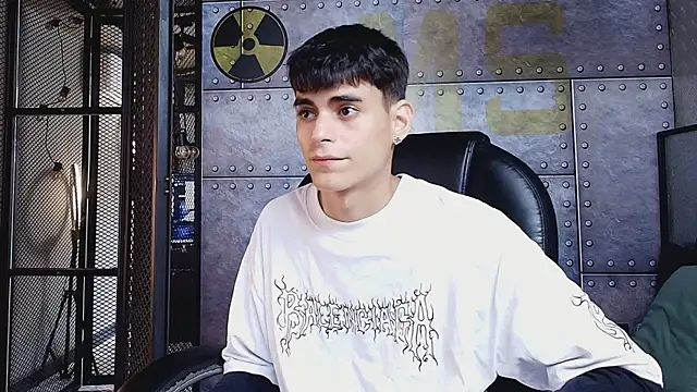 Dani mc1 online show from January 11, 2026, 7:43 pm