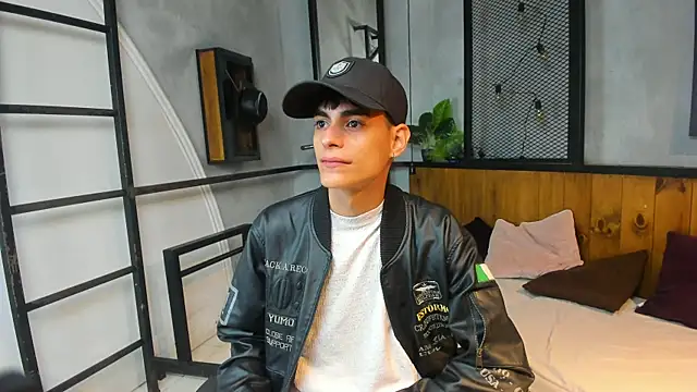 Dani mc1 online show from November 2, 2025, 11:37 am