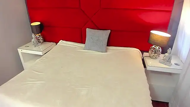 Little vel online show from September 11, 2025, 9:37 pm