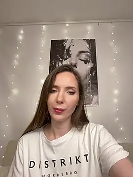 LINA ALL EYES ON YOU online show from July 13, 2026, 6:29 pm
