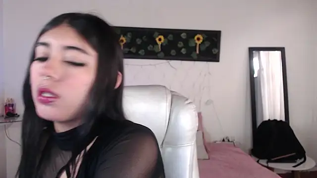 gabriella live online show from September 11, 2025, 1:44 pm