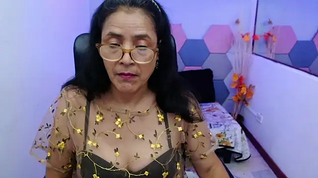 Snapshot of AmandaPeet chatting on September 17, 2025, 8:00 pm AmandaPeet online show from September 17, 2025, 8:00 pm