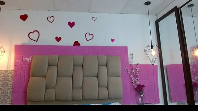 Damary Leon online show from March 12, 2026, 7:51 pm