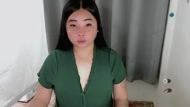 Yhana Slut online show from October 24, 2025, 4:17 pm