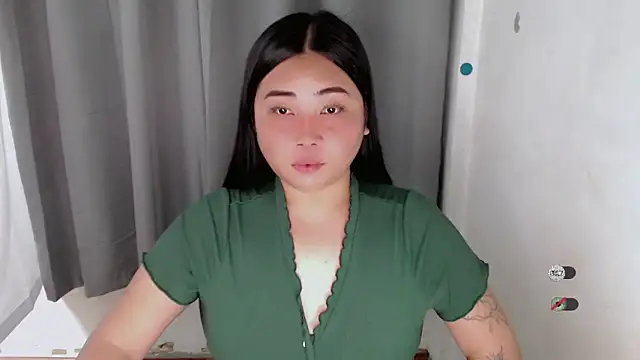 Yhana Slut online show from September 13, 2025, 2:50 pm