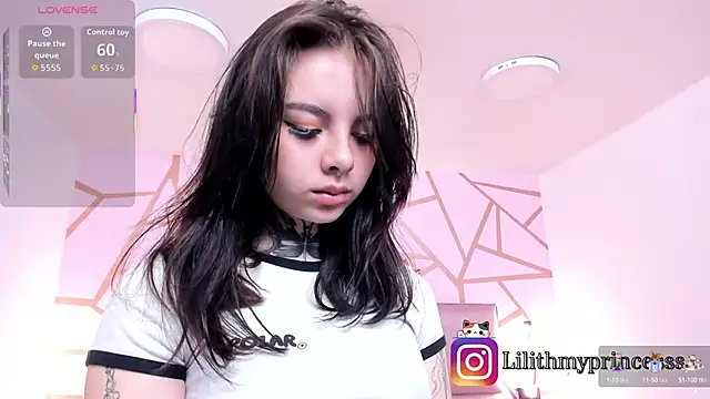 Snapshot of lilithSoul_ chatting on October 3, 2025, 12:06 pm lilithSoul online show from October 3, 2025, 12:06 pm