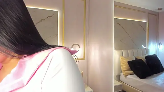 VioletaMaddox online show from October 18, 2025, 11:18 pm