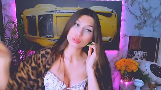 Mollyinyourmind online show from September 28, 2025, 12:01 pm