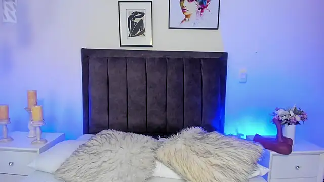 ashlye white online show from April 9, 2026, 1:51 am