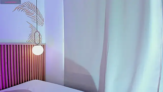 Valleriie  online show from April 15, 2026, 3:38 pm