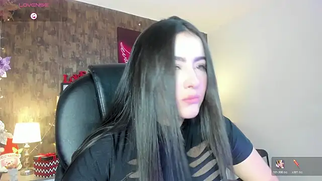 marian  stone online show from December 15, 2025, 6:58 pm