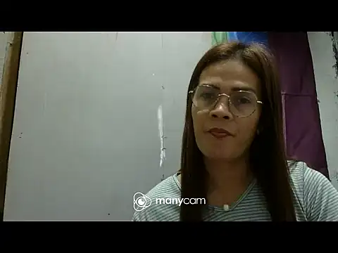 juicycum069 online show from February 8, 2026, 10:46 am