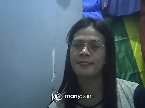 juicycum069 online show from November 6, 2025, 11:14 am