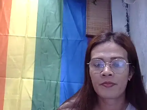 juicycum069 online show from May 11, 2026, 8:27 am