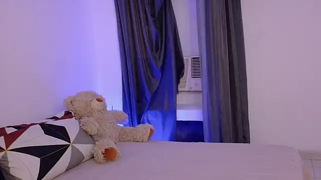 nudesketch1 online show from November 1, 2025, 10:25 pm