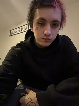 Capwildd 124 online show from July 13, 2026, 1:16 am