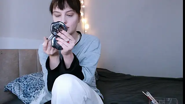 Pizda-Drozda online show from December 16, 2025, 1:21 am