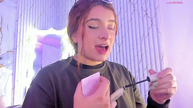 Naomy tay1 online show from March 30, 2026, 4:25 am