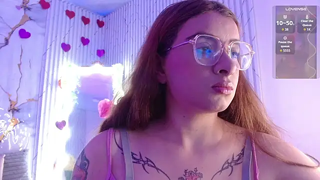 Snapshot of Naomy_tay1 chatting on March 3, 2026, 3:02 am Naomy tay1 online show from March 3, 2026, 3:02 am