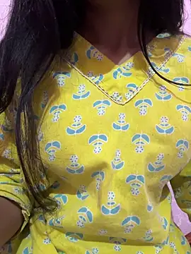 Snapshot of modelnishu chatting on January 19, 2026, 9:35 am modelnishu online show from January 19, 2026, 9:35 am