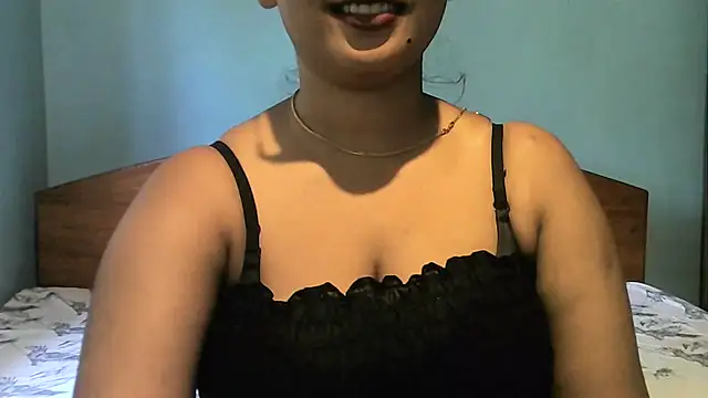 LoveTrainX online show from March 3, 2026, 7:37 am