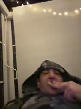 BULLBSX online show from April 3, 2026, 8:59 pm