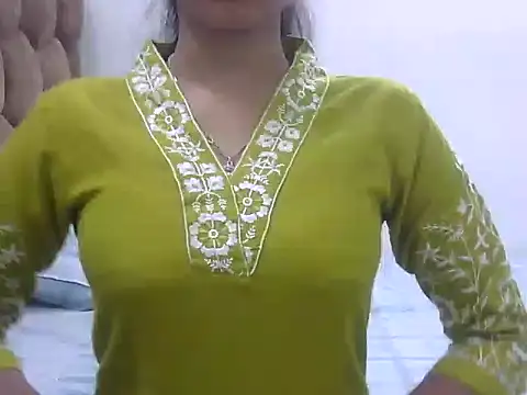 Snapshot of SONIYA_47 chatting on October 2, 2025, 5:49 pm SONIYA 47 online show from October 2, 2025, 5:49 pm