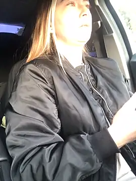 Reina Cummings online show from September 25, 2025, 4:51 am