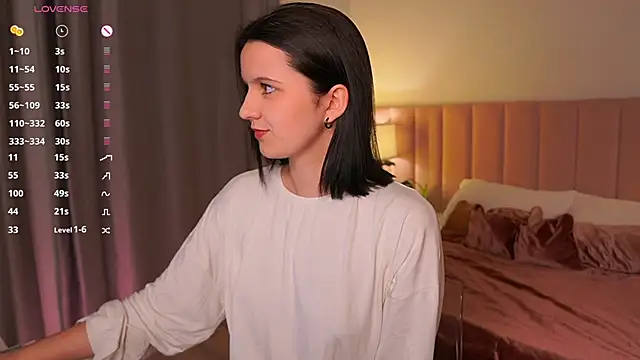 LilLisa online show from April 18, 2026, 11:01 am