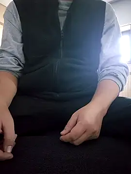 Snapshot of starvingo2002 chatting on October 31, 2025, 5:26 am starvingo2002 online show from October 31, 2025, 5:26 am