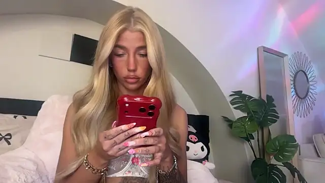 KENNIEXROSE online show from March 26, 2026, 11:46 pm