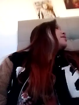 LucyPetit online show from September 30, 2025, 1:06 pm