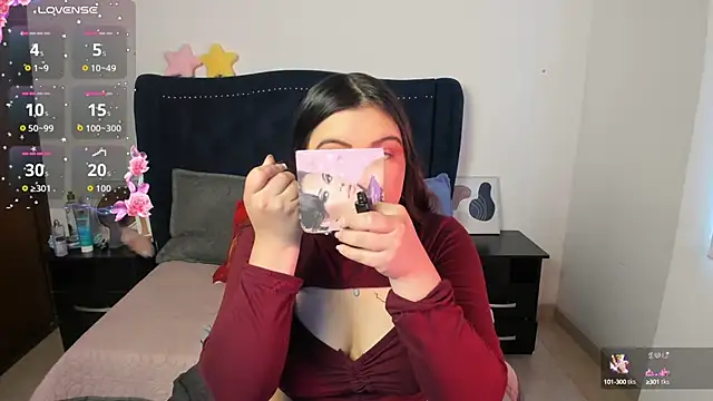 LucyPetit online show from September 15, 2025, 12:49 pm