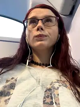 raen001 online show from December 16, 2025, 9:02 am