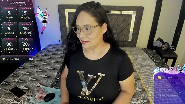 Laurasofia01 online show from June 3, 2026, 1:50 am