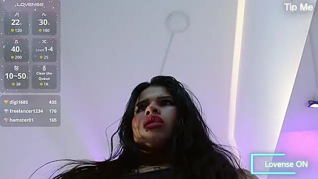 luna starr69 online show from December 13, 2025, 8:04 pm