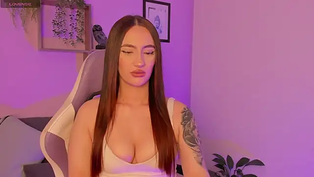 Snapshot of _CELESTE_MOORE chatting on October 24, 2025, 10:42 pm CELESTE MOORE online show from October 24, 2025, 10:42 pm