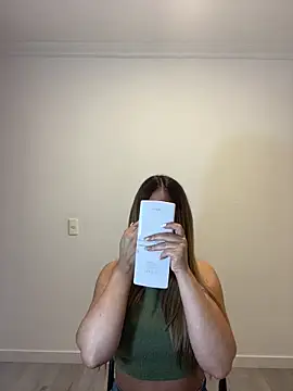 Zara Ross online show from October 4, 2025, 4:14 am