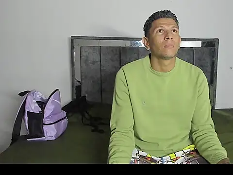 Snapshot of lindoshot_sexlove chatting on September 21, 2025, 3:33 am lindoshot sexlove online show from September 21, 2025, 3:33 am