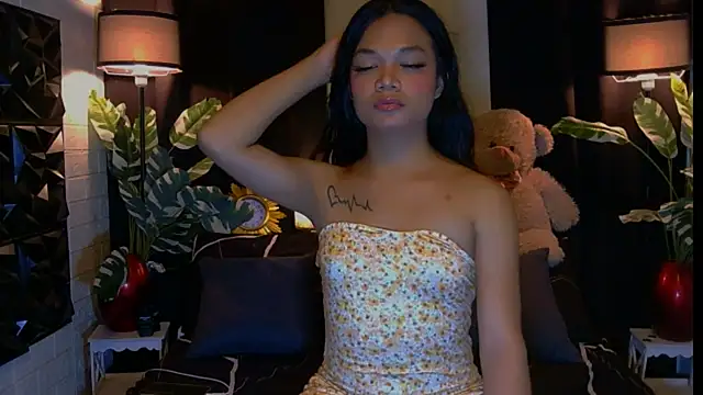 Morena cockts online show from November 21, 2025, 1:10 pm