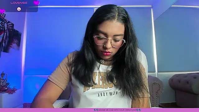 Snapshot of Sabrina_Cook chatting on October 15, 2025, 12:13 pm Sabrina Cook online show from October 15, 2025, 12:13 pm