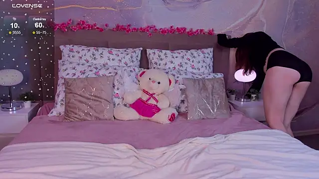 LanaAirlie online show from November 25, 2025, 3:07 am