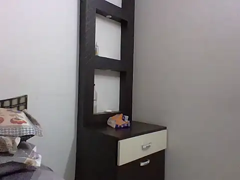 anu-anu2002 online show from October 17, 2025, 1:13 pm