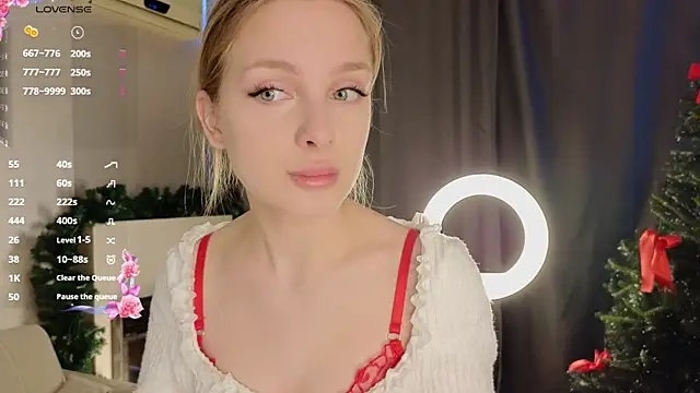 CindyGreen online show from December 18, 2025, 6:18 am