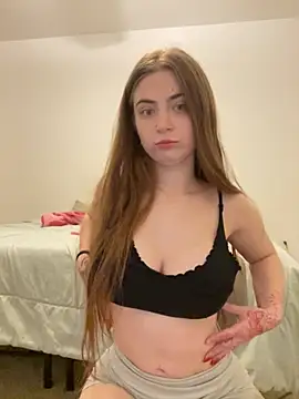 Roseyla    online show from November 28, 2025, 7:30 am