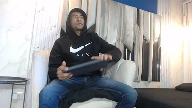 Morganandmegan online show from October 15, 2025, 11:07 am