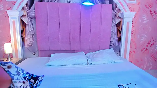 Snapshot of mishell_lovely chatting on February 15, 2026, 4:24 am mishell lovely online show from February 15, 2026, 4:24 am